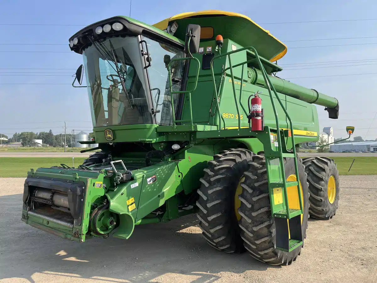 Gallery image 1 for Used 2010 John Deere 9870 STS Combine