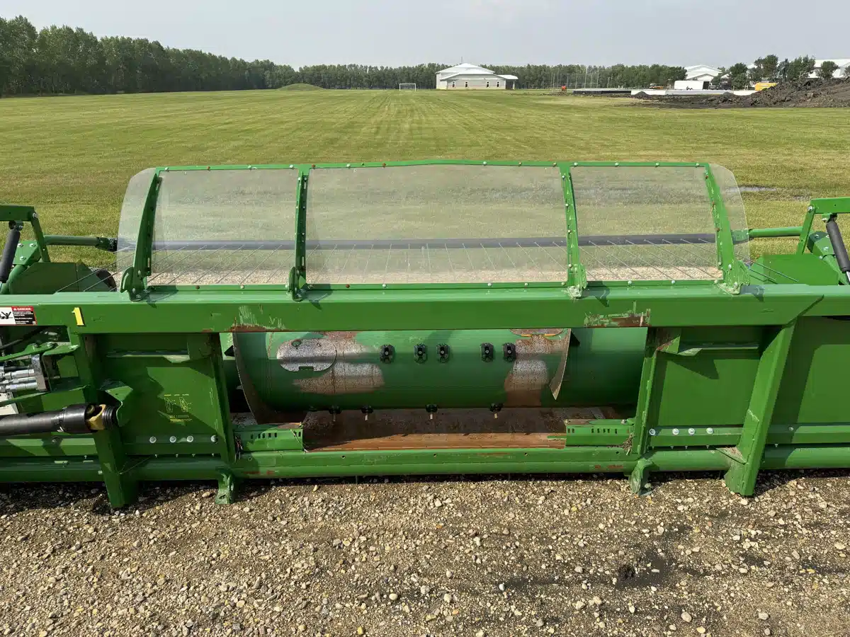 Gallery image 2 for Used 2019 John Deere 615P Header - Draper