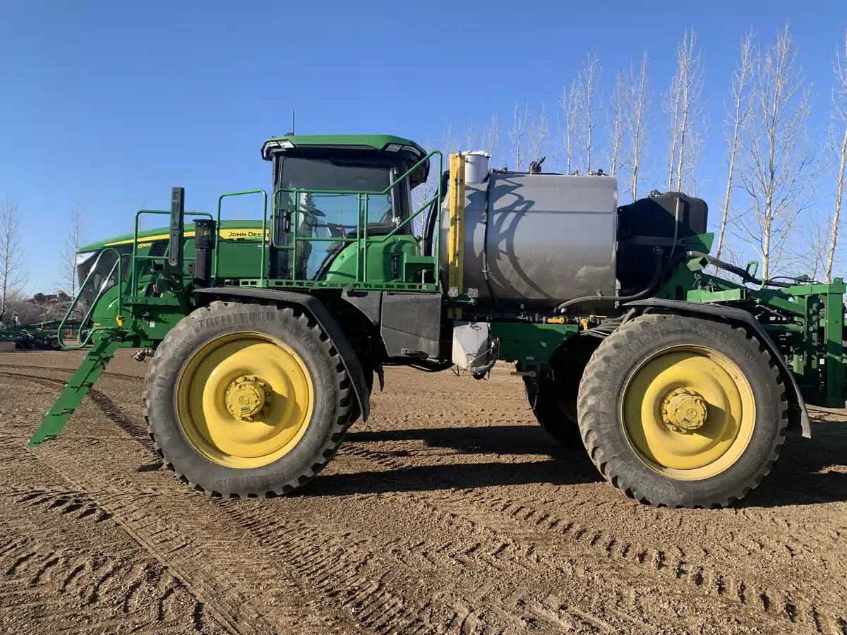 Gallery image 2 for Used 2024 John Deere 616R Sprayer - Self Propelled