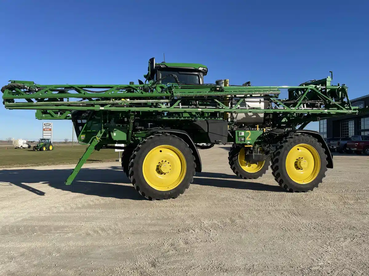 Gallery image 2 for Used 2024 John Deere 410R Sprayer - Self Propelled