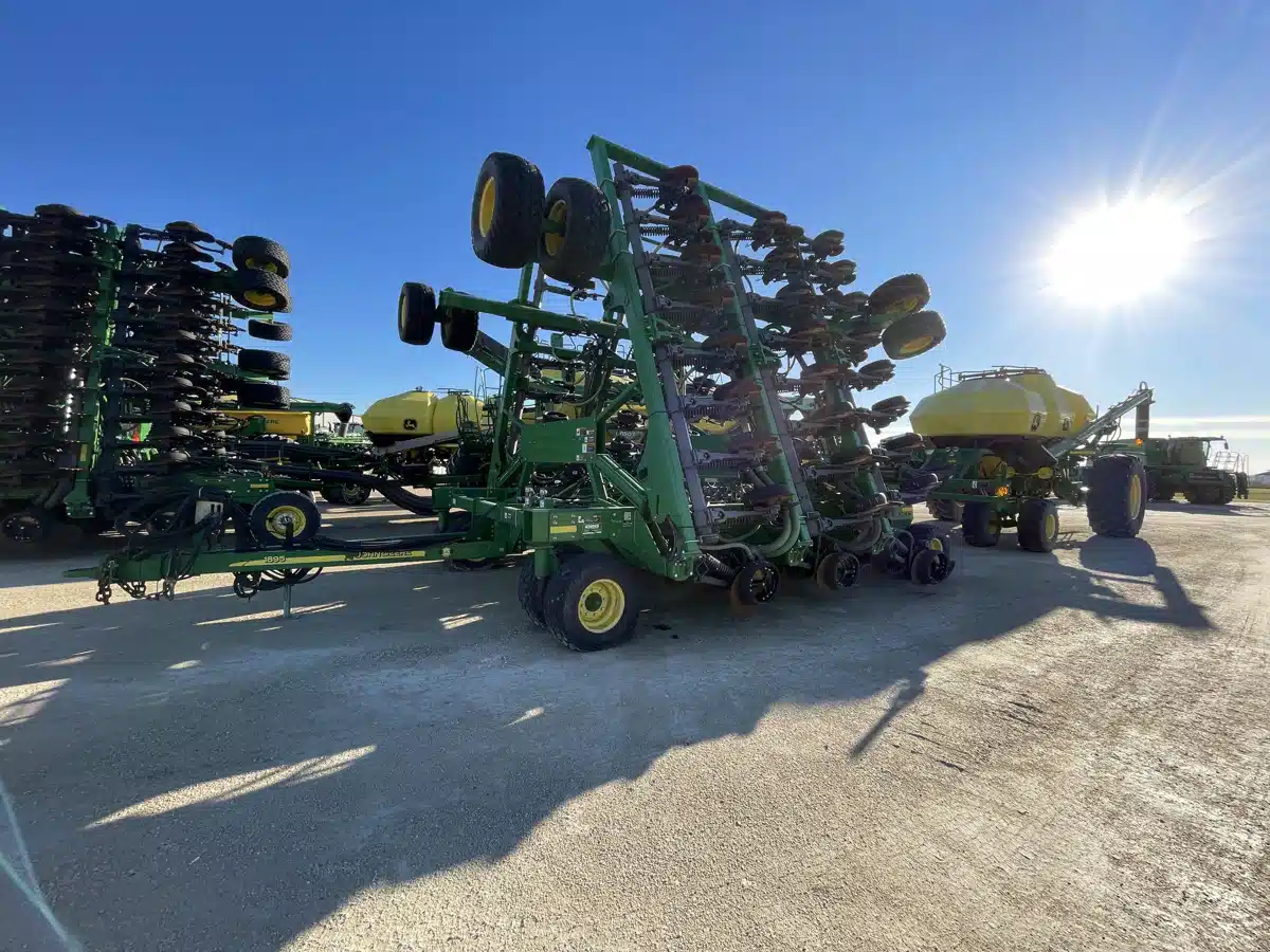 Gallery image 2 for Used 2012 John Deere 1895 Air Drill
