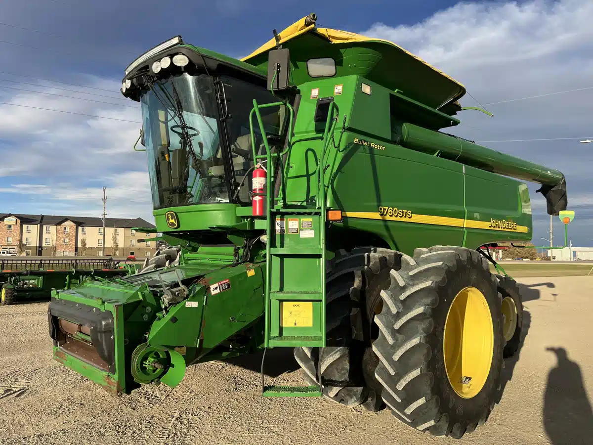 Gallery image 1 for Used 2007 John Deere 9760 STS Combine