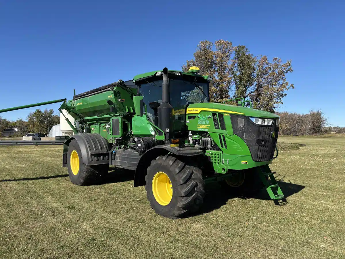 Gallery image 1 for Used 2022 John Deere 800R Anhydrous Applicator