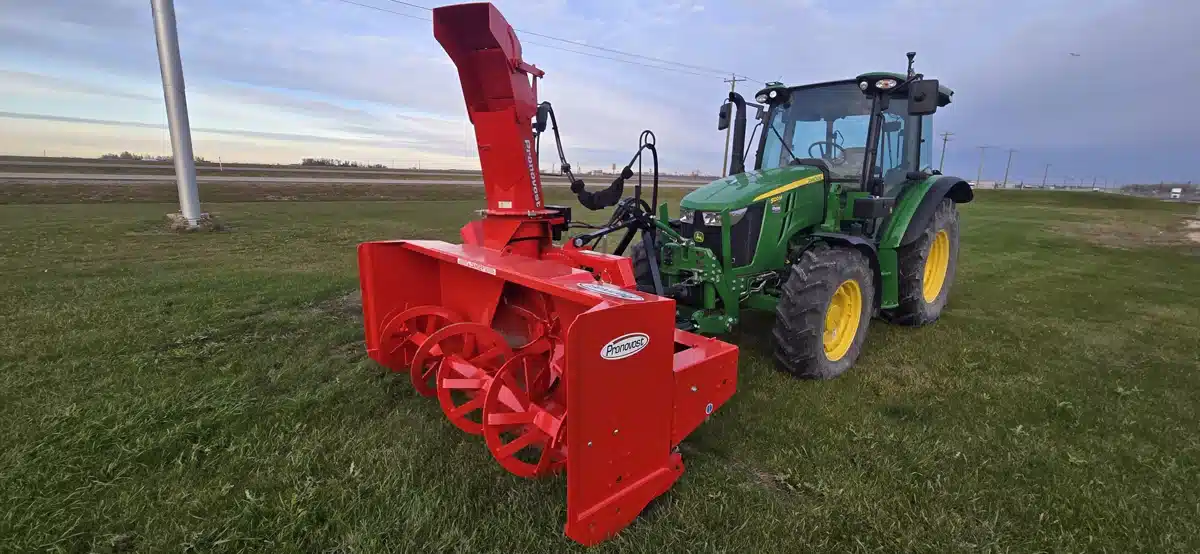 Gallery image 2 for 2024 Pronovost P98134 Snow Blower