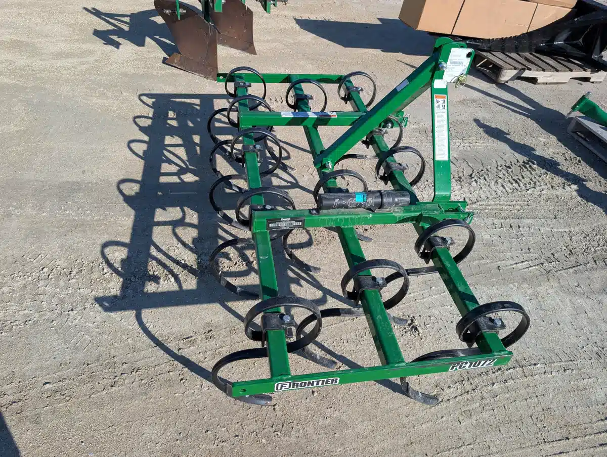 Gallery image 2 for 2022 John Deere PC1072 Attachment