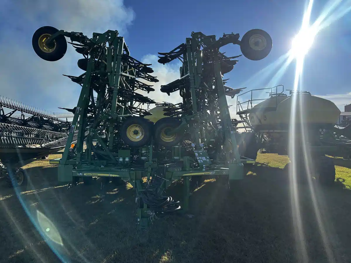 Gallery image 2 for 2009 John Deere 1870 Air Drill