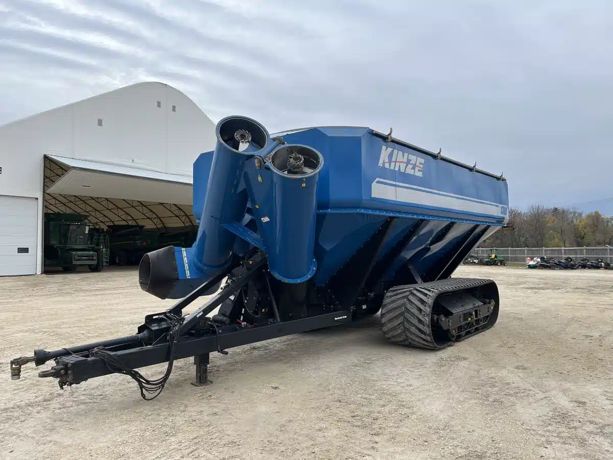 Gallery image 1 for 2015 Kinze 1300 Grain Cart