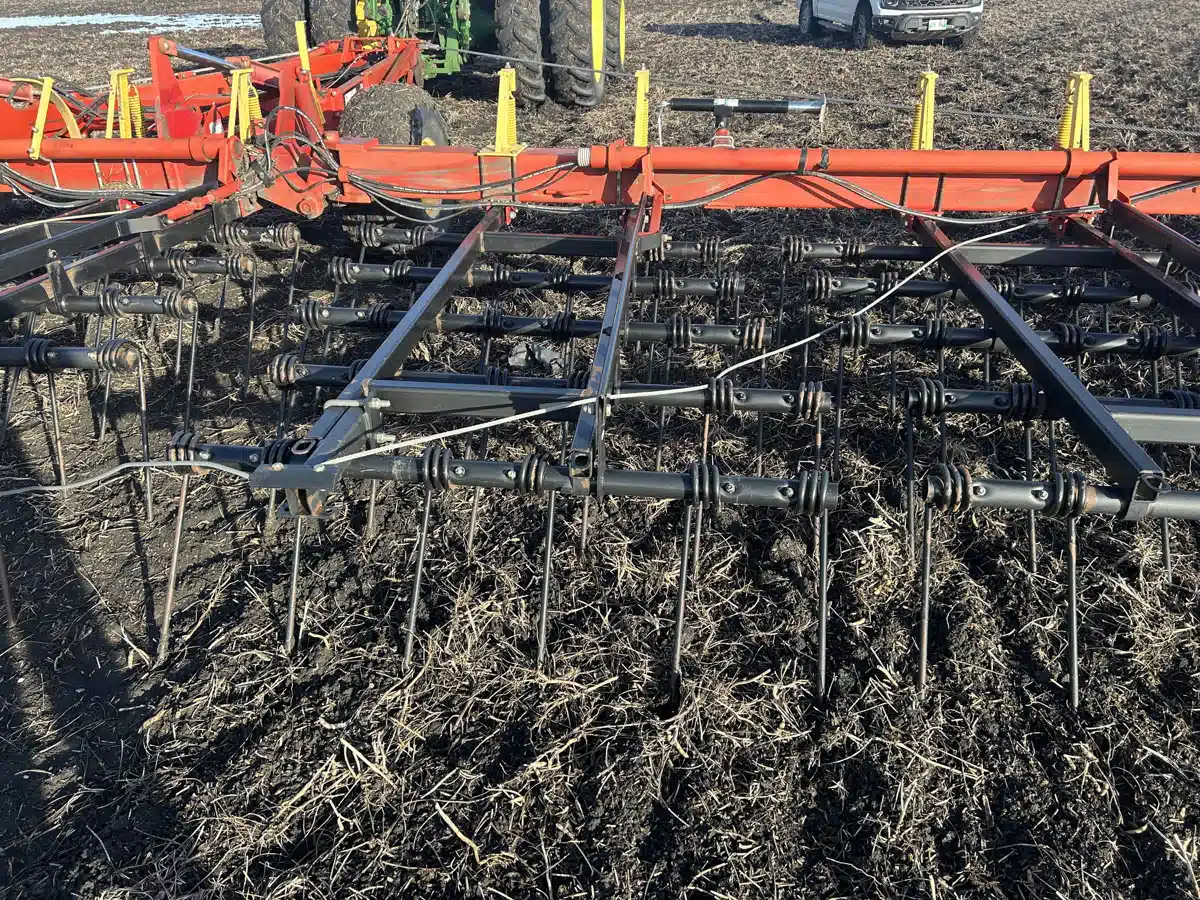 Gallery image 2 for Used 2005 Bourgault 7200 Harrow