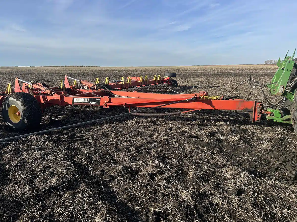 Gallery image 1 for Used 2005 Bourgault 7200 Harrow
