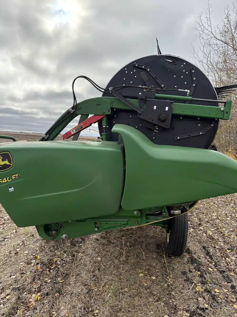 Gallery image 2 for 2018 John Deere 640FD Header - Draper