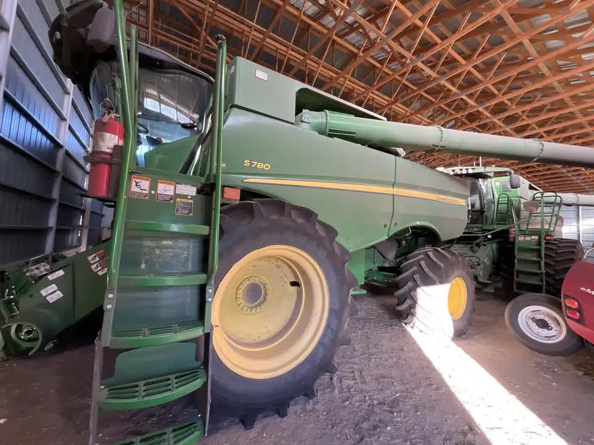 Used 2019 John Deere S780 Combine