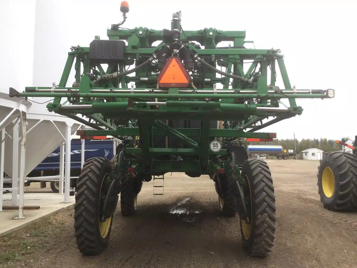 Gallery image 2 for Used 2015 John Deere R4038 Sprayer - Self Propelled