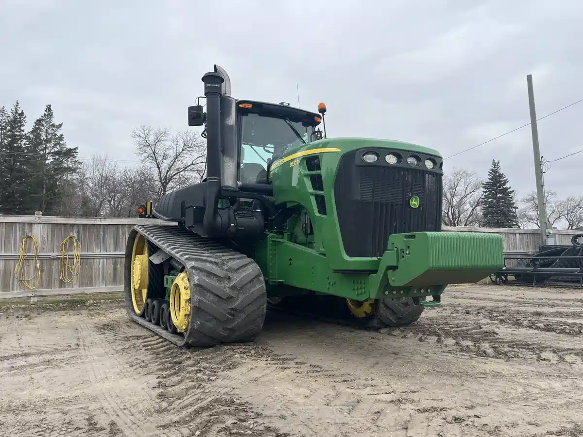Gallery image 2 for Used 2009 John Deere 9530T Tractor