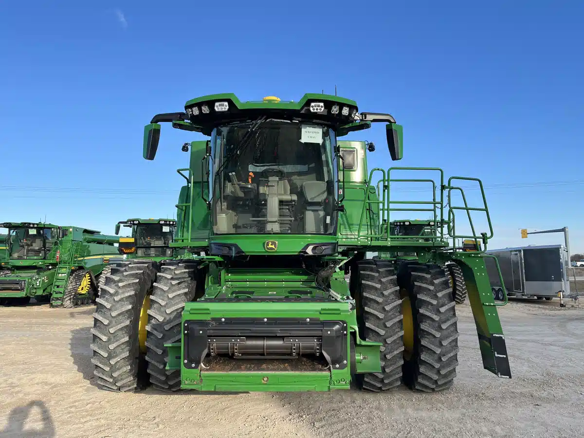 Gallery image 2 for Used 2025 John Deere S7 900 Combine