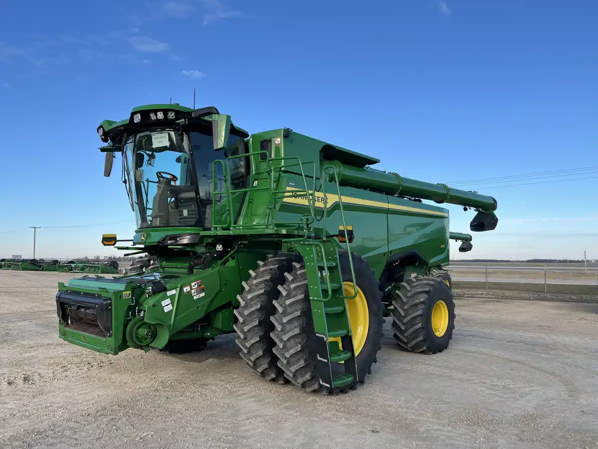 Used 2025 John Deere S7 900 Combine