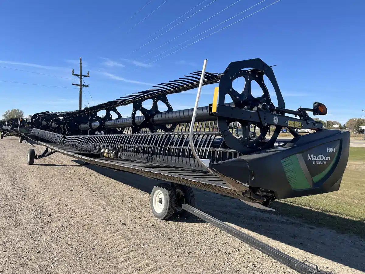 Gallery image 1 for 2022 MacDon FD75 Header - Draper