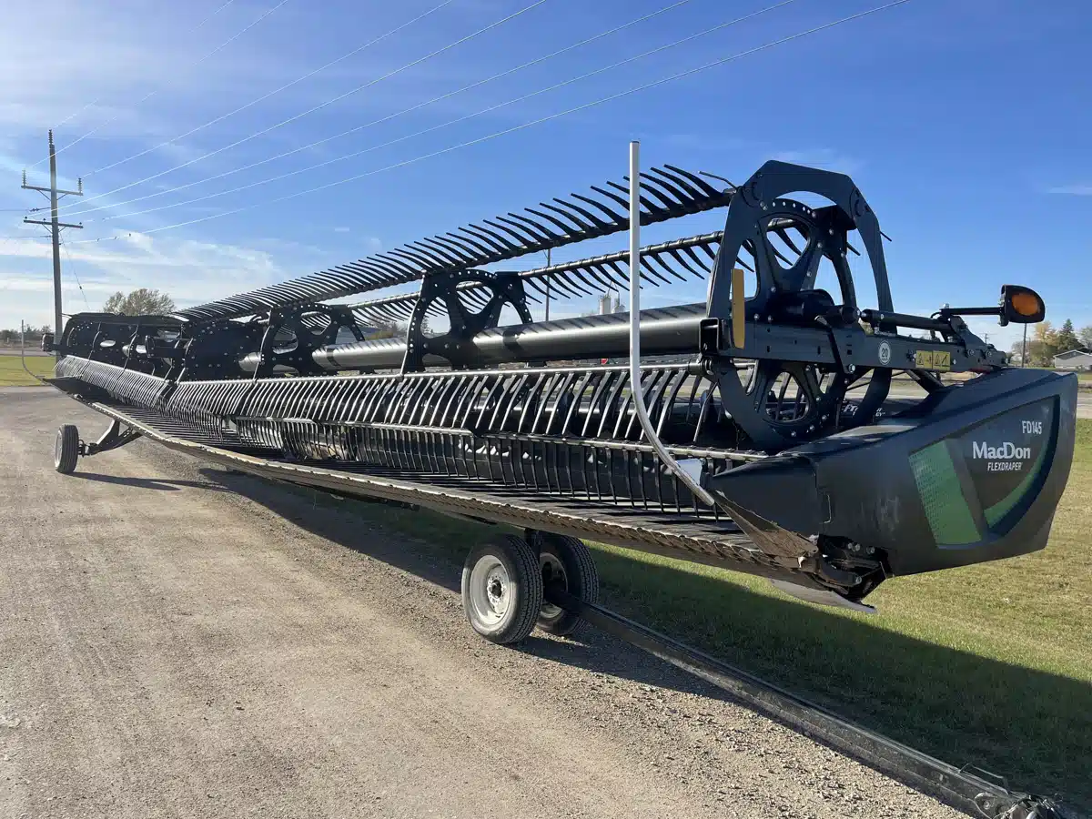 Gallery image 1 for 2022 MacDon FD75 Header - Draper