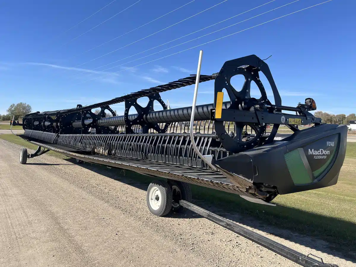Gallery image 1 for 2022 MacDon FD75 Header - Draper