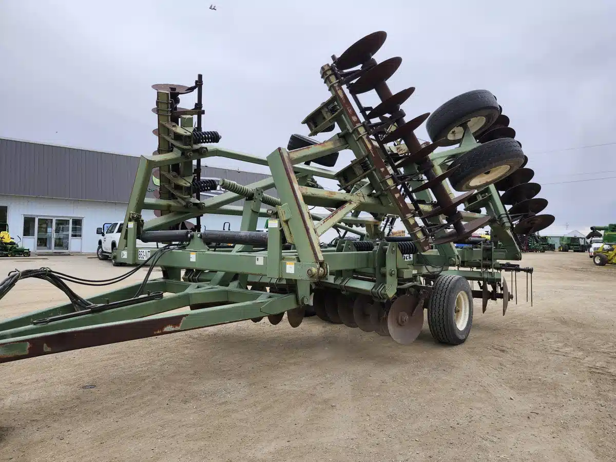 Gallery image 2 for Used 2007 Wishek 862NT-30 Disc