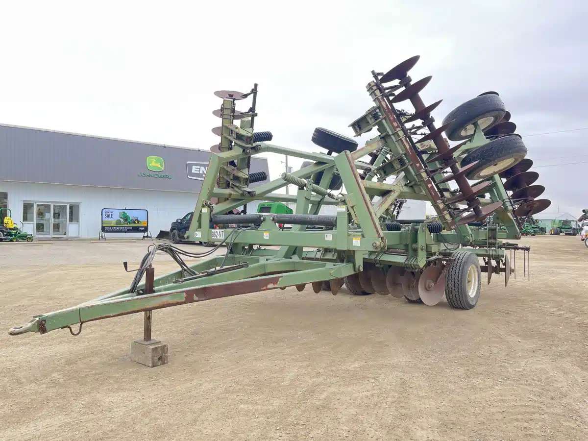 Used 2007 Wishek 862NT-30 Disc