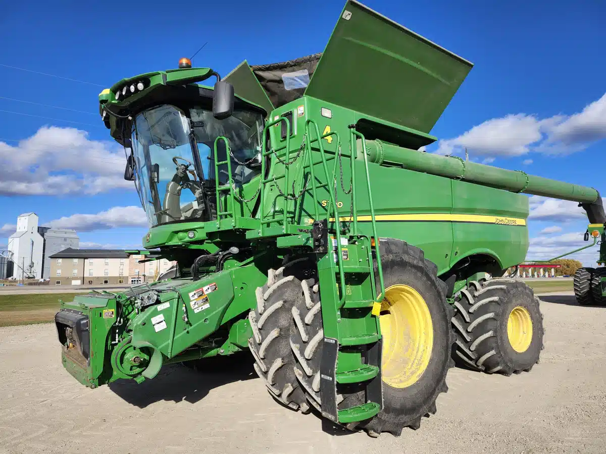 Gallery image 1 for 2019 John Deere S790 Combine