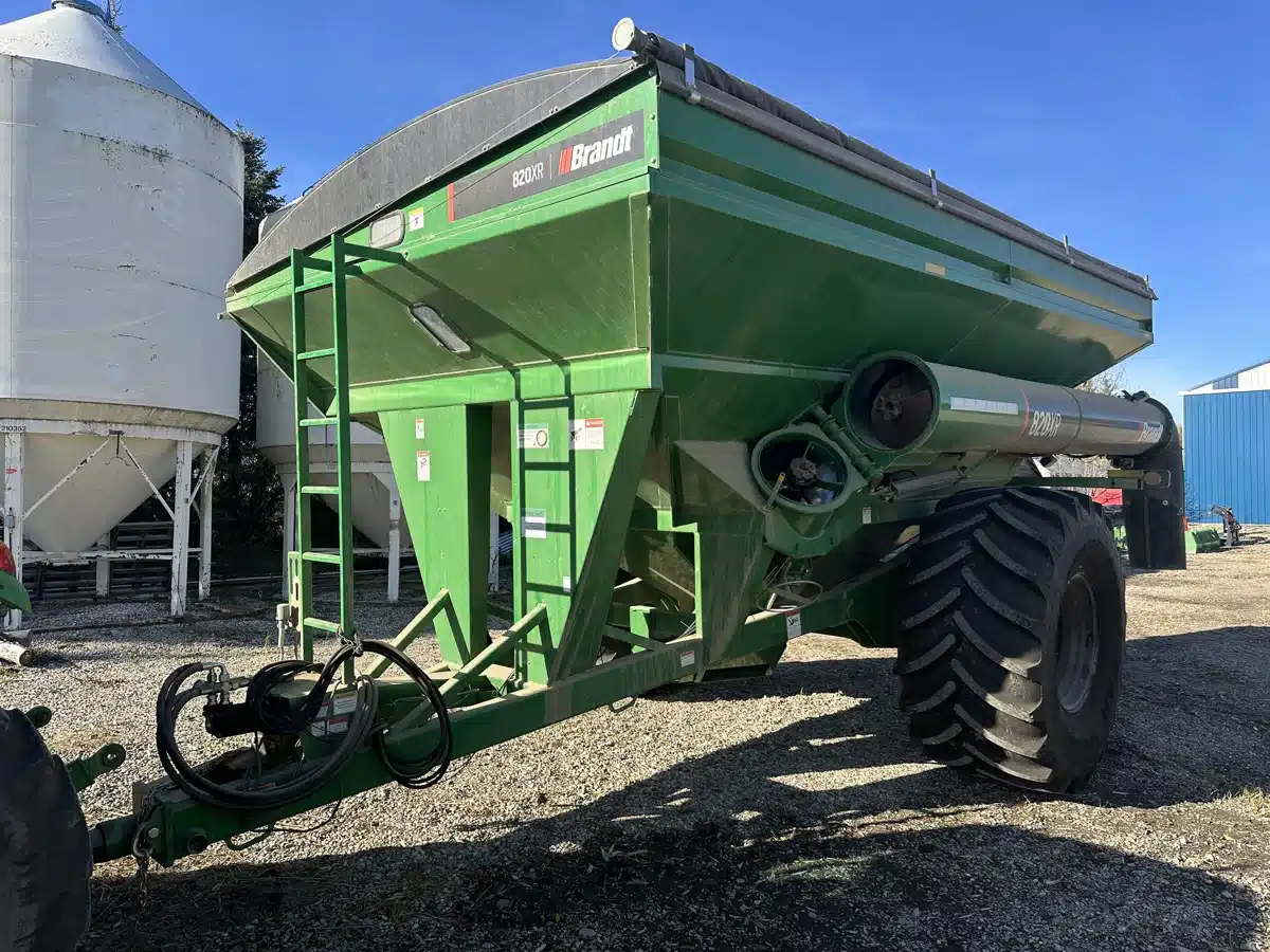 Gallery image 2 for 2018 Brandt 820XR Grain Cart
