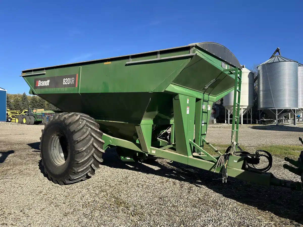 Gallery image 1 for 2018 Brandt 820XR Grain Cart