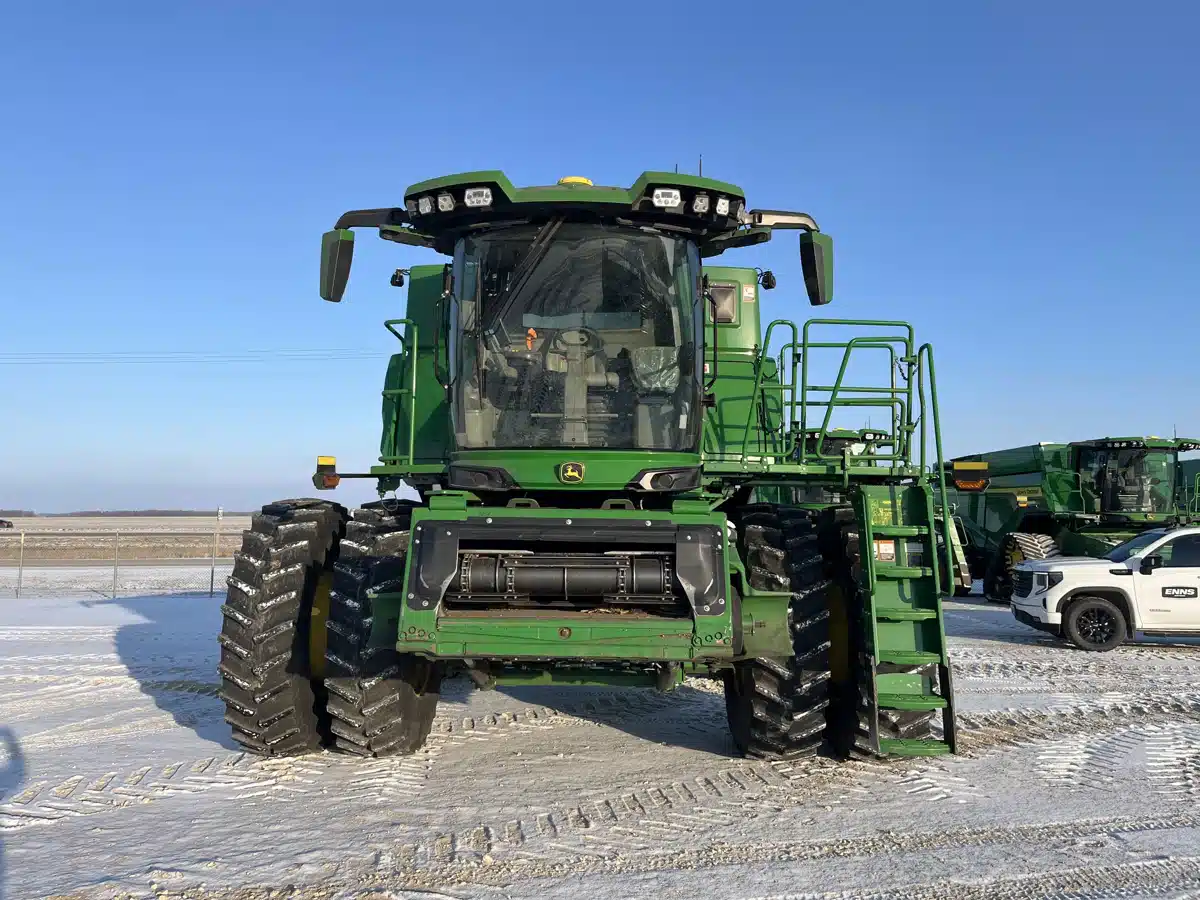Gallery image 2 for Used 2025 John Deere S7 900 Combine