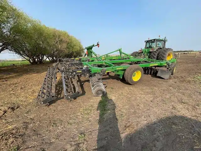Gallery image 1 for 2023 John Deere 2660VT Vertical Tillage