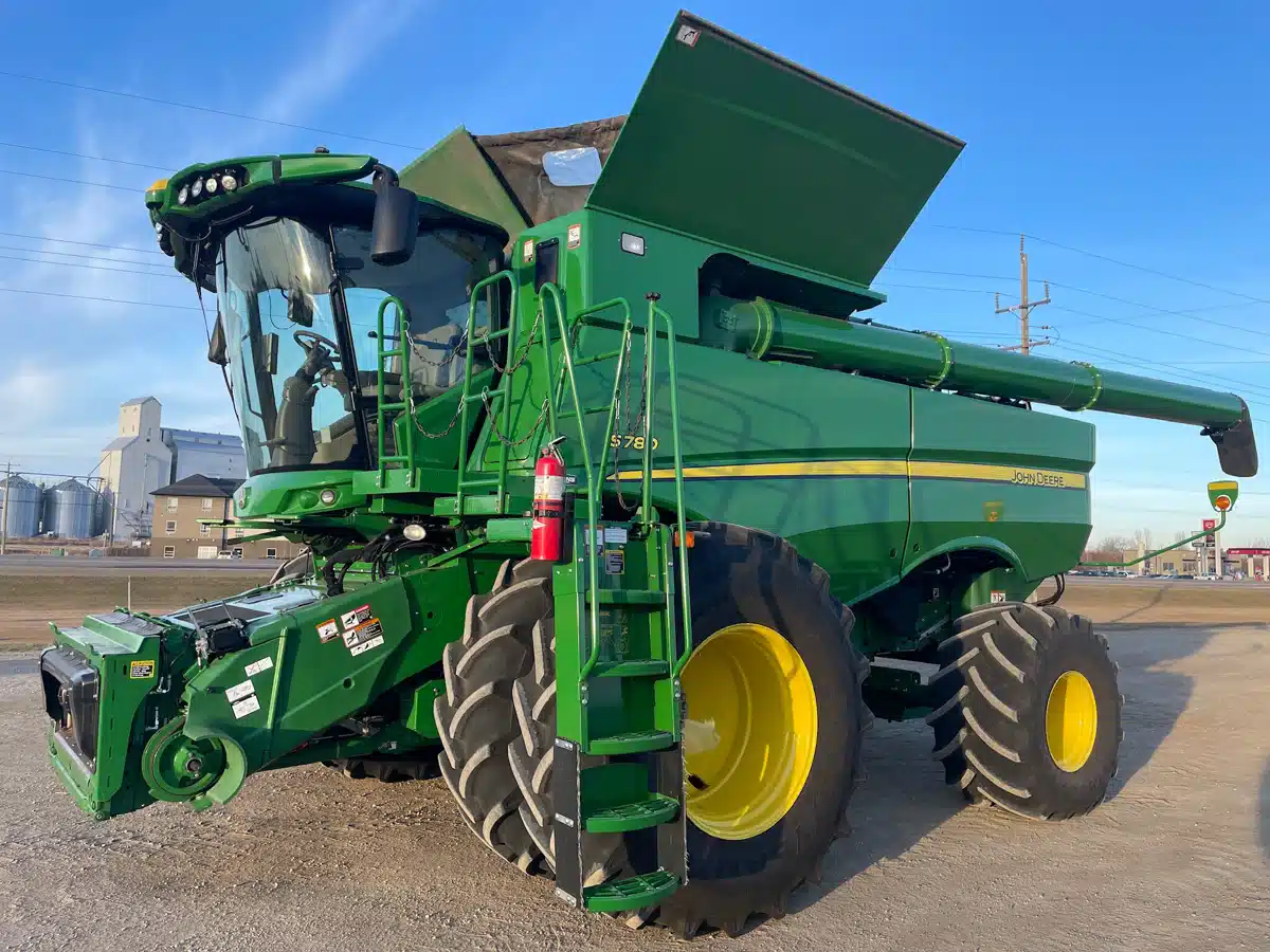 Gallery image 1 for 2021 John Deere S780 Combine