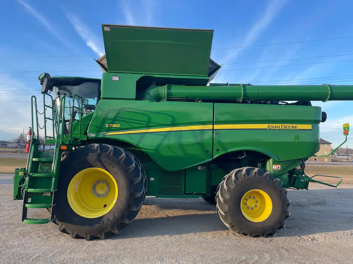 Gallery image 2 for 2021 John Deere S780 Combine