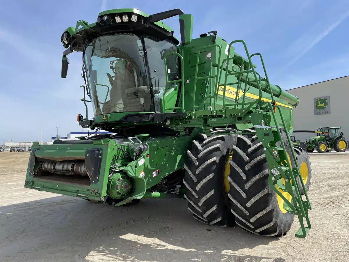 Photo de la Galerie 1 pour 2022 John Deere X9 1000 Batteuse
