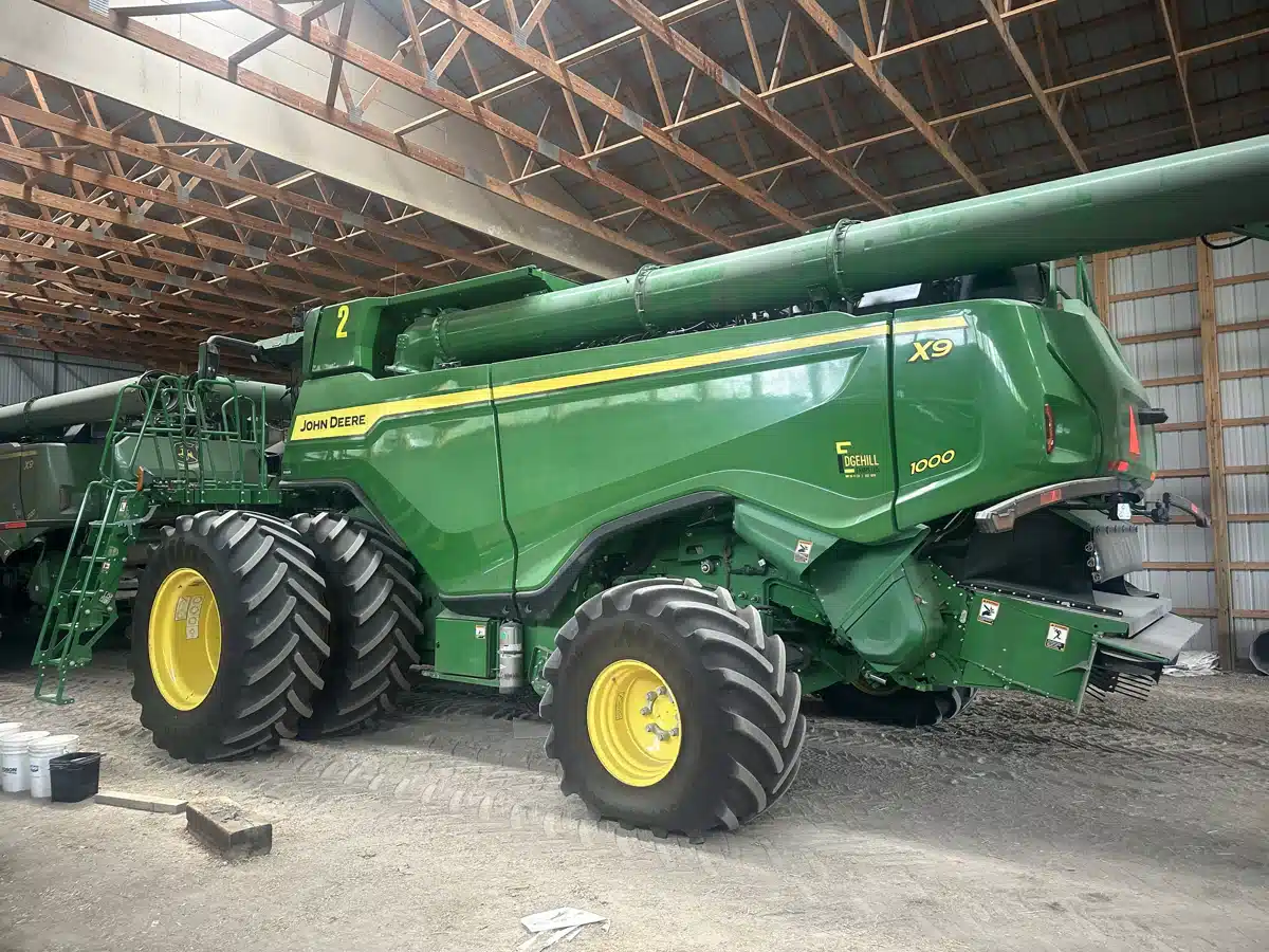 Gallery image 2 for 2023 John Deere X9 1000 Combine