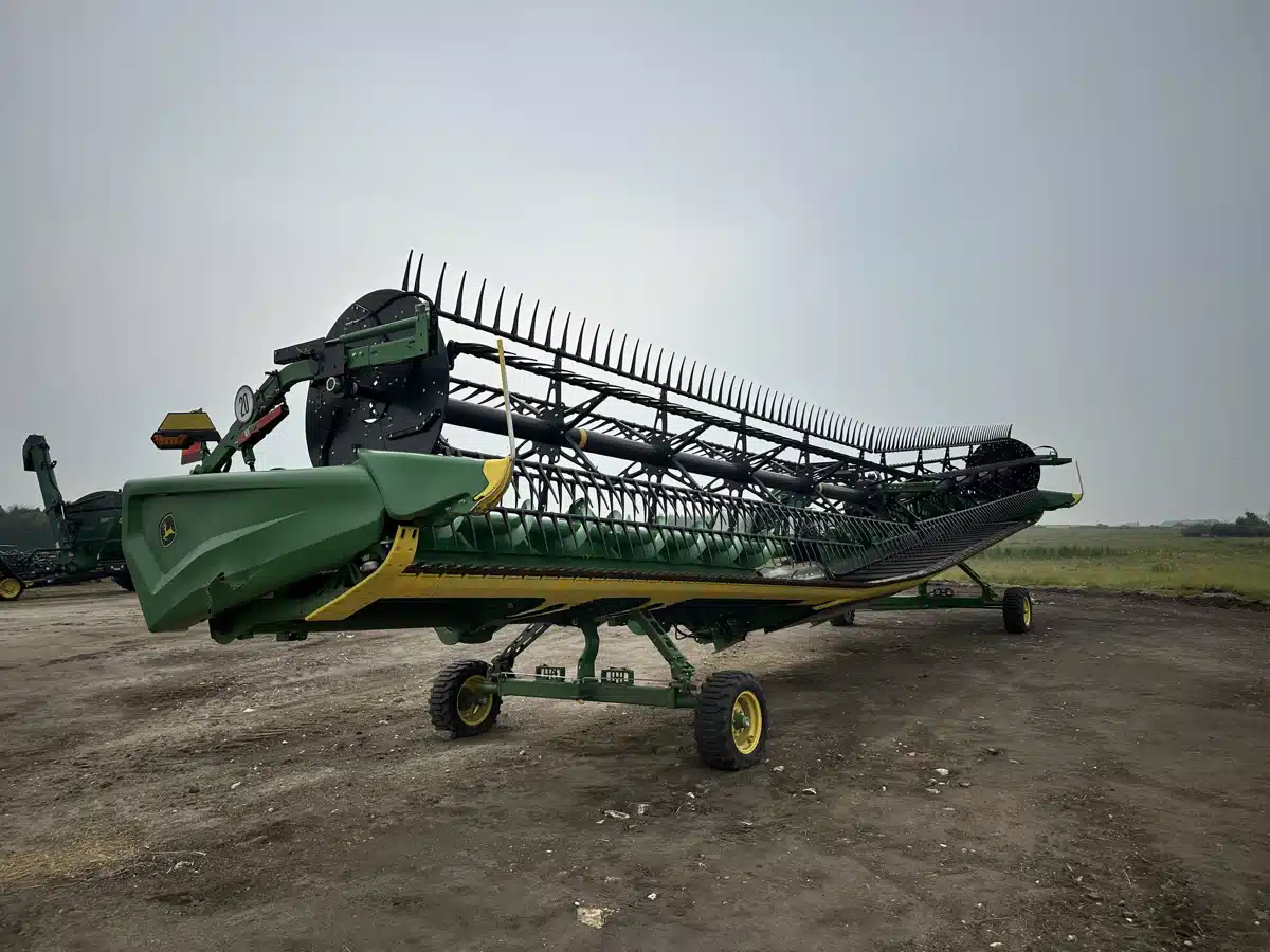 Gallery image 1 for Used 2022 John Deere HD45R Header - Draper
