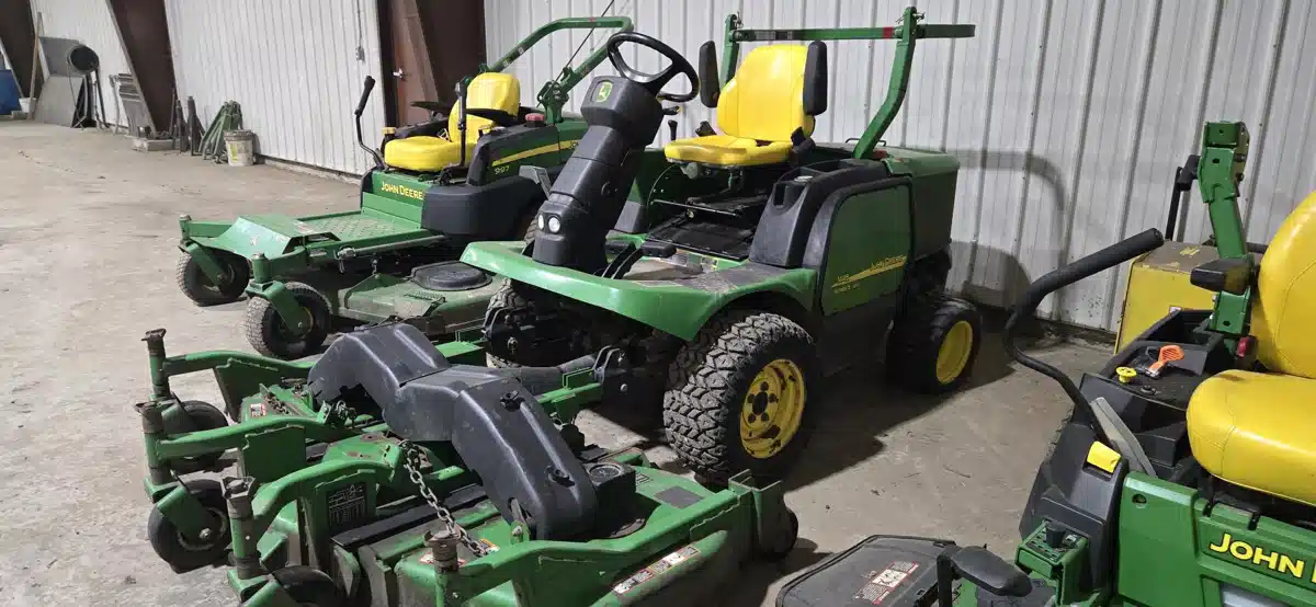 Gallery image 2 for 2010 John Deere 1445 Mower - Front Deck