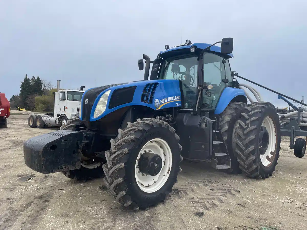 Gallery image 1 for 2013 New Holland T8.330 Tractor