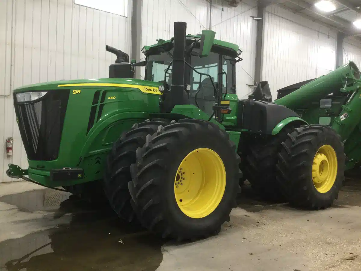 Gallery image 1 for 2023 John Deere 9R 440 Tractor