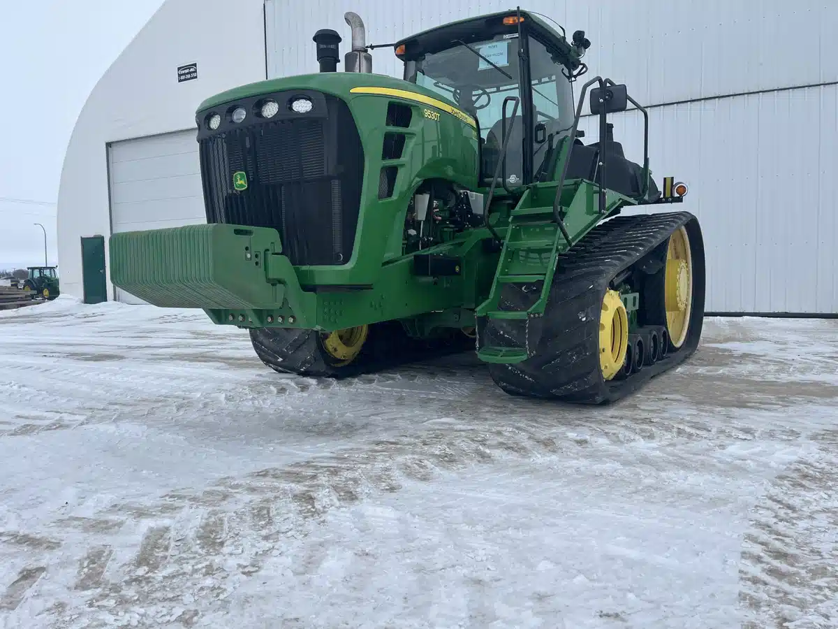 Gallery image 2 for 2010 John Deere 9530T Tractor