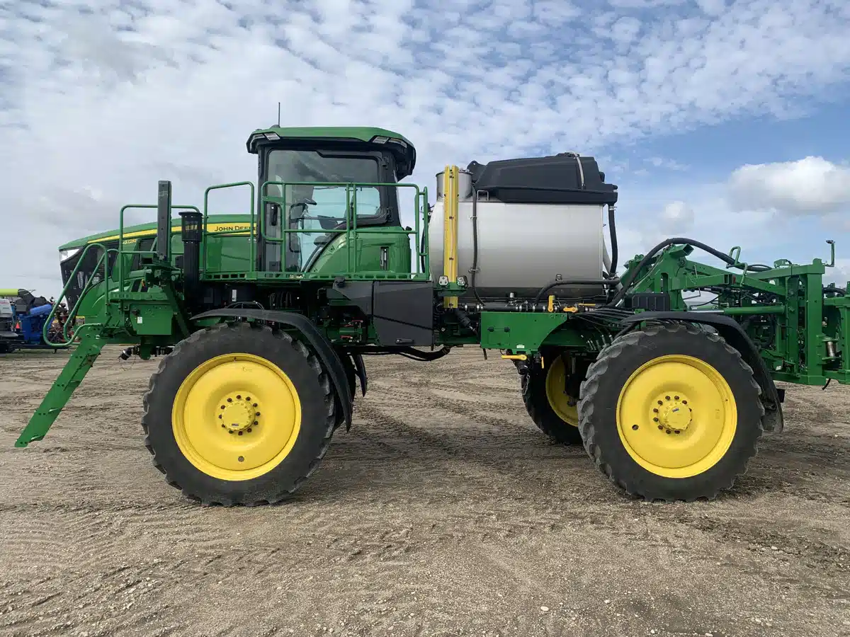 Gallery image 2 for 2025 John Deere 412R Sprayer - Self Propelled