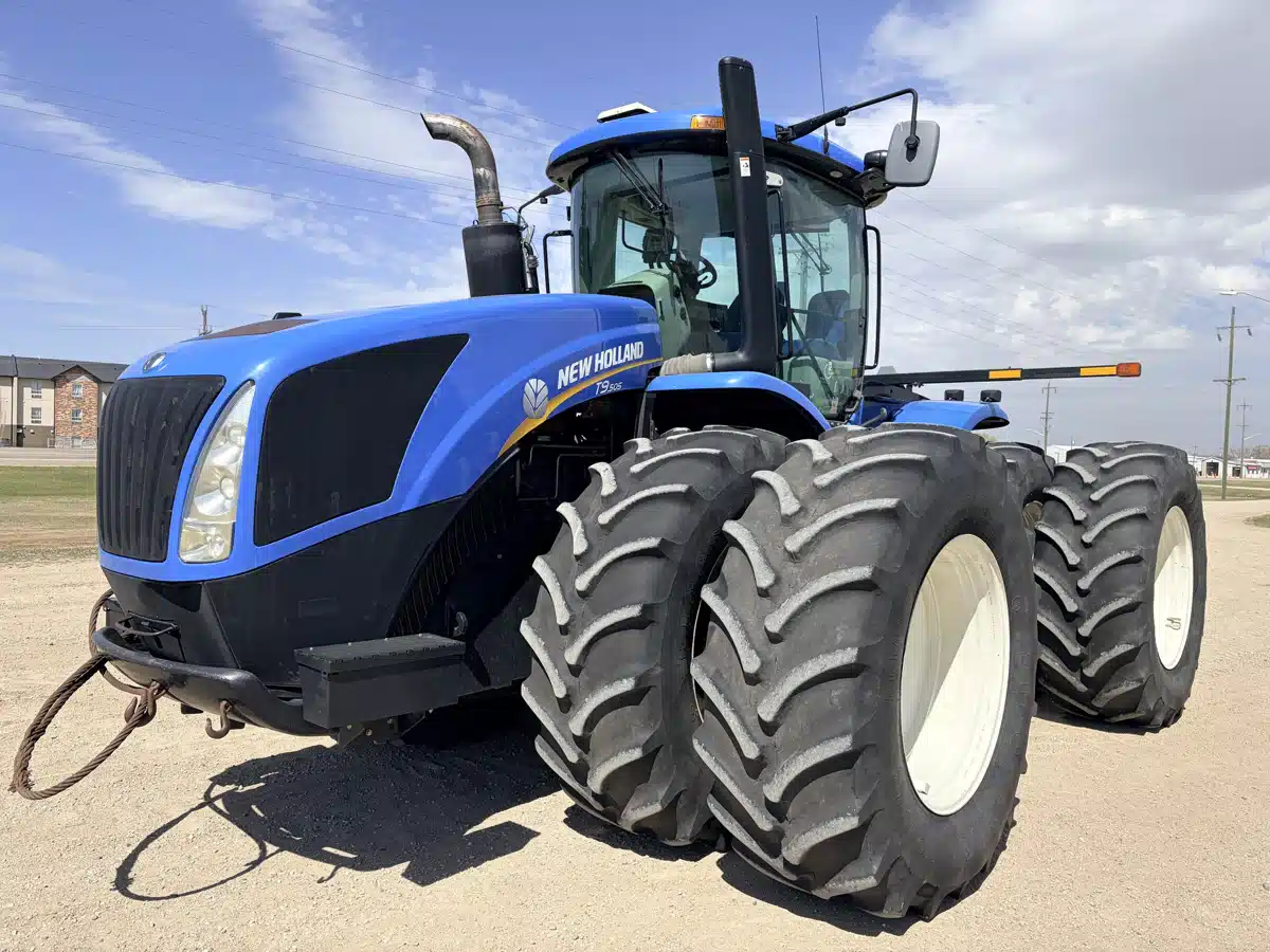 Photo de la Galerie 1 pour 2012 New Holland T9.505 Tracteur
