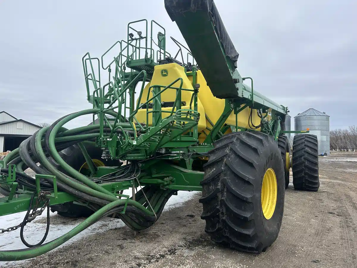 Photo de la Galerie 2 pour 2024 John Deere N560 Semoir à air