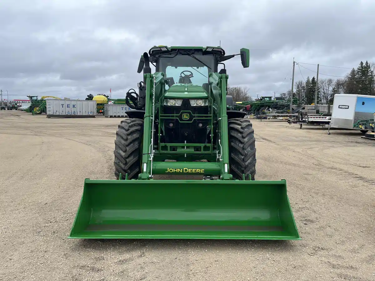 Photo de la Galerie 2 pour 2025 John Deere 7R 210 Tracteur