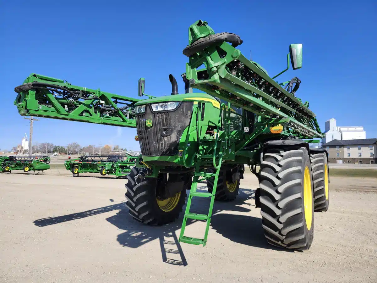 Photo de la Galerie 2 pour 2023 John Deere 412R Arroseur - Automoteur