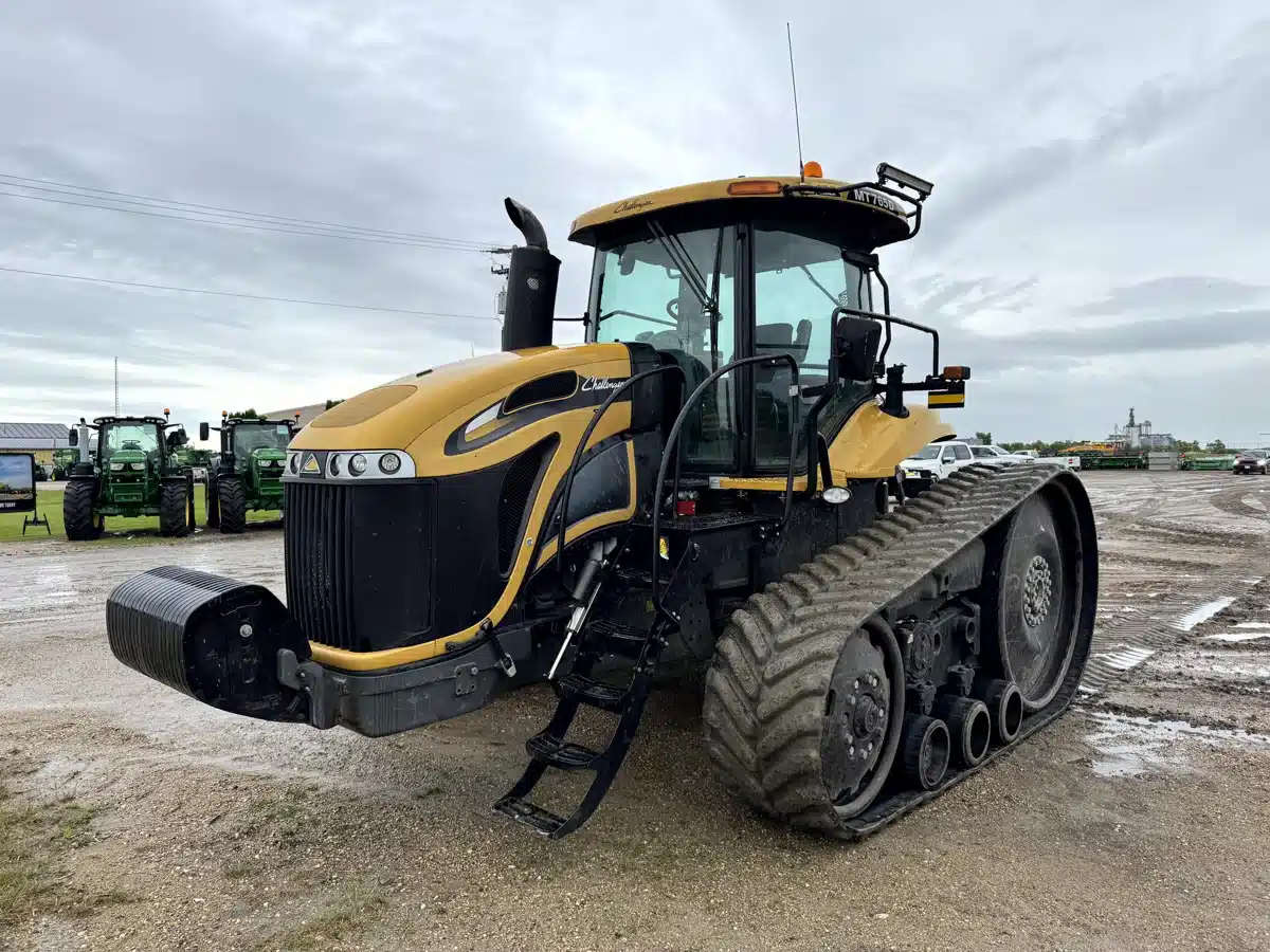 Photo de la Galerie 1 pour 2013 Challenger MT765D Tracteur