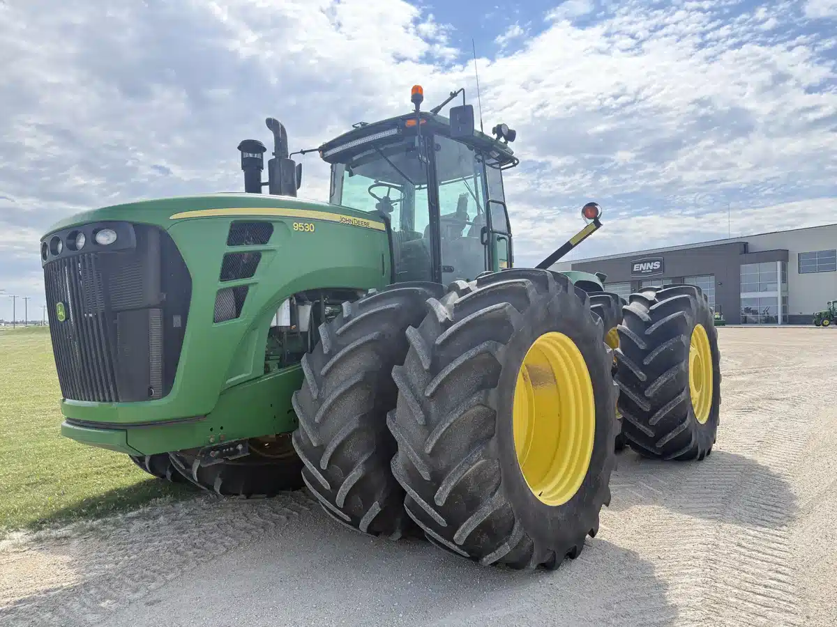 Photo de la Galerie 2 pour 2008 John Deere 9530 Tracteur