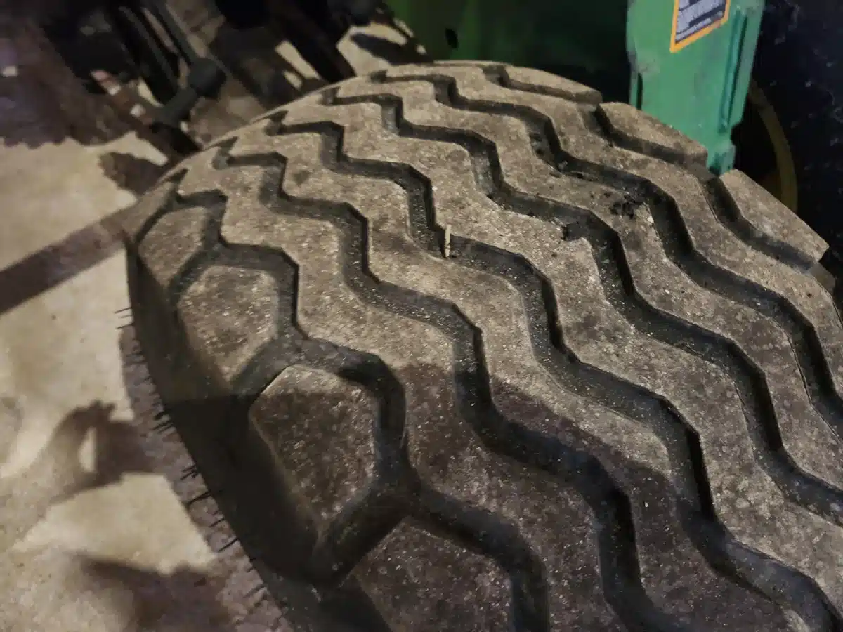 Photo de la Galerie 2 pour 2023 John Deere N550 Semoir à air
