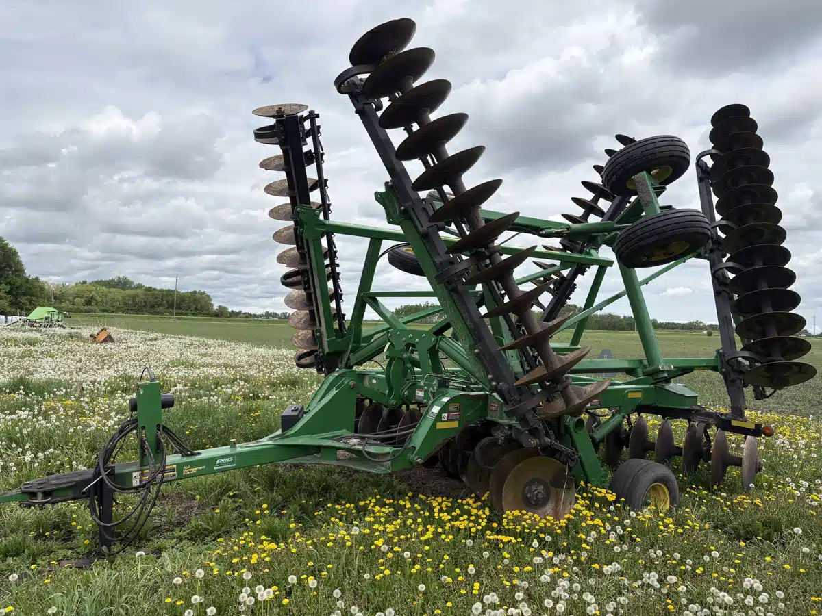 Gallery image 2 for 2013 John Deere 2625 Disc