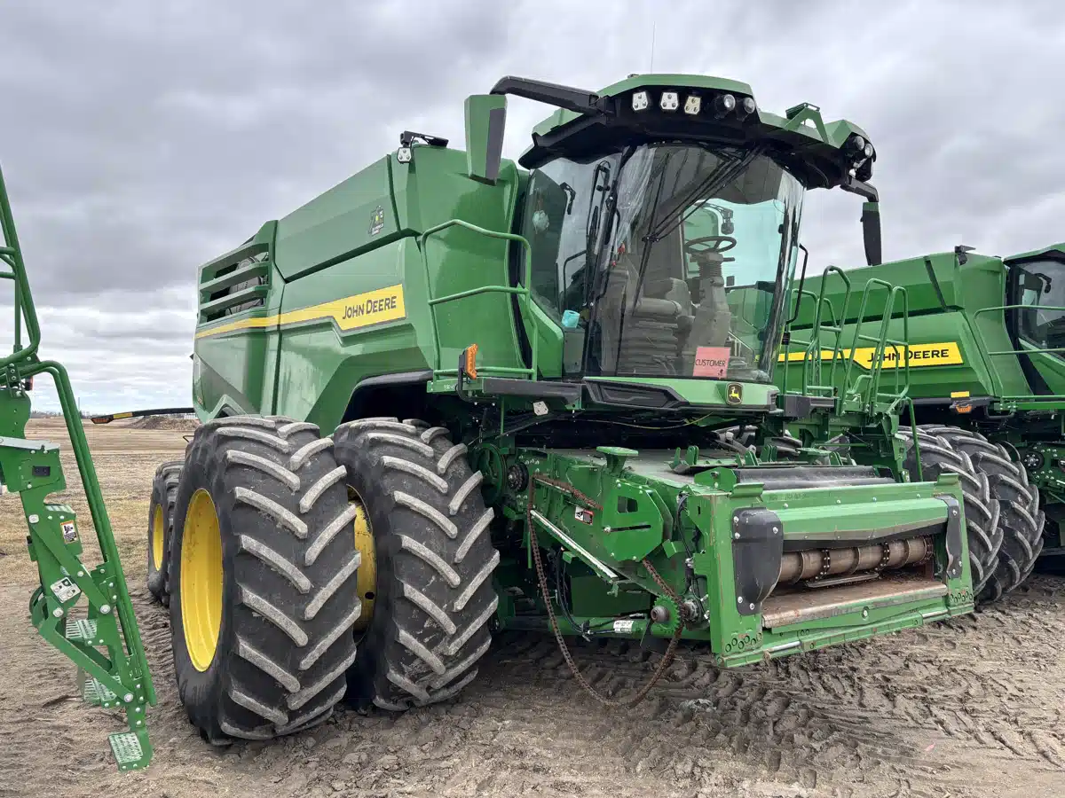 Gallery image 1 for 2022 John Deere X9 1000 Combine