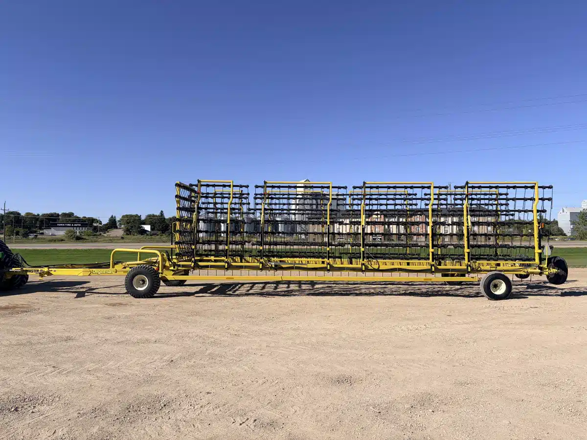 Gallery image 2 for 2018 Degelman Strawmaster 7000 82ft Harrow