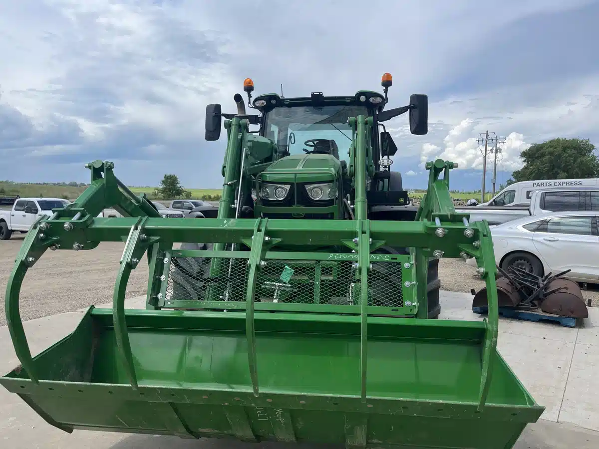 Photo de la Galerie 2 pour 2025 John Deere 6R 185 Tracteur